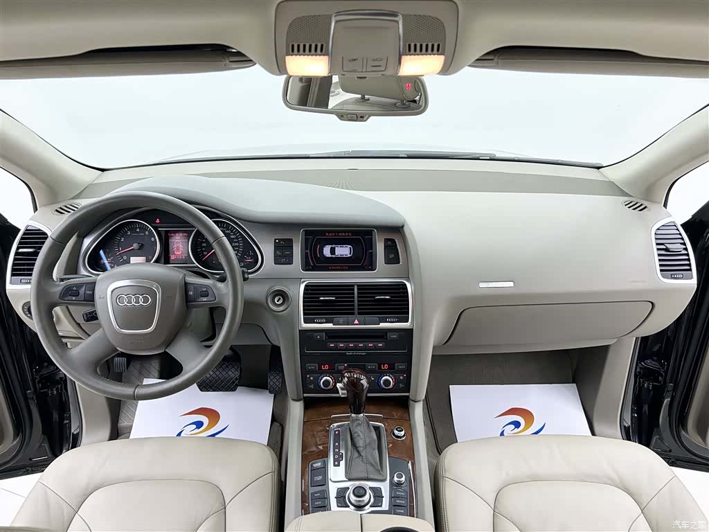 Audi Q7, 2013 12