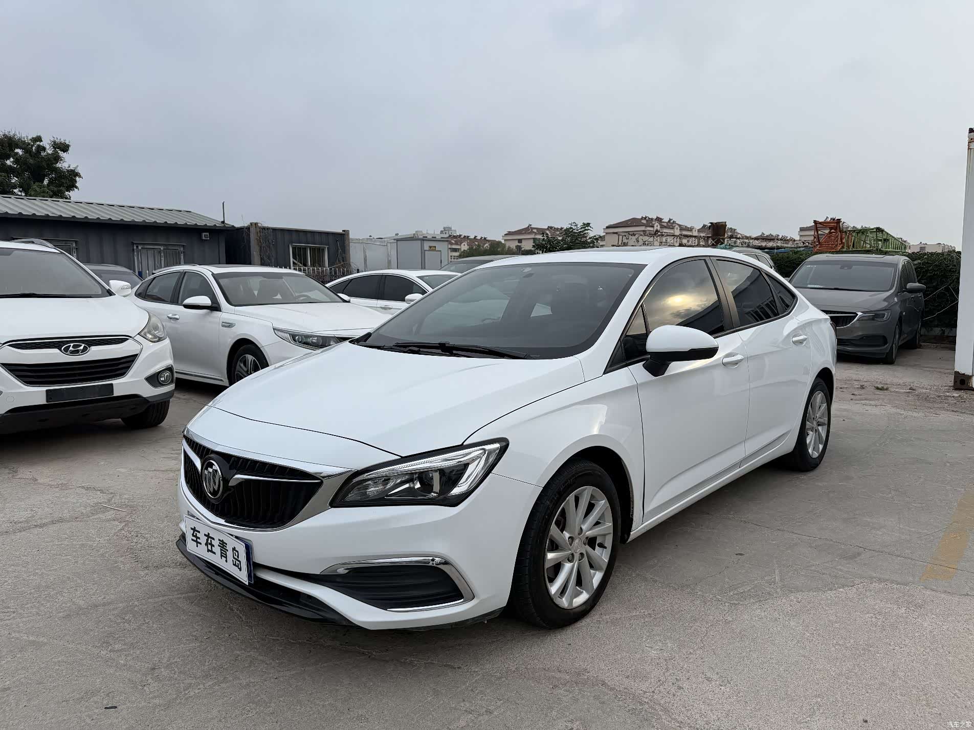 Buick Verano, 2018 1