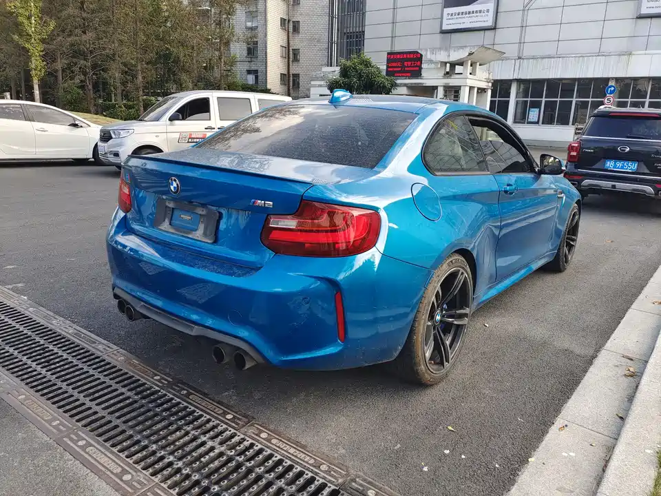 BMW M2