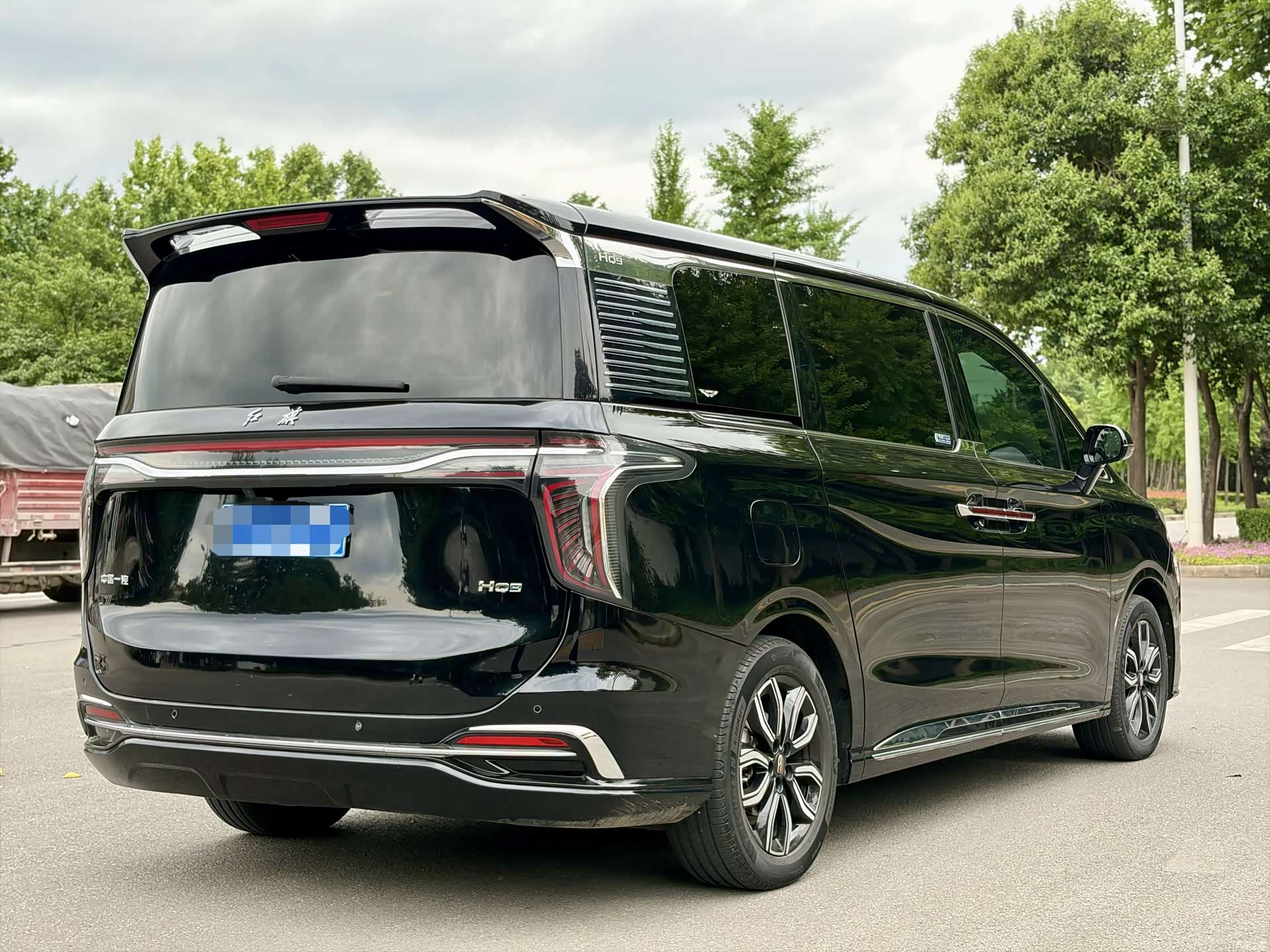 Hongqi HQ9, 2023 9