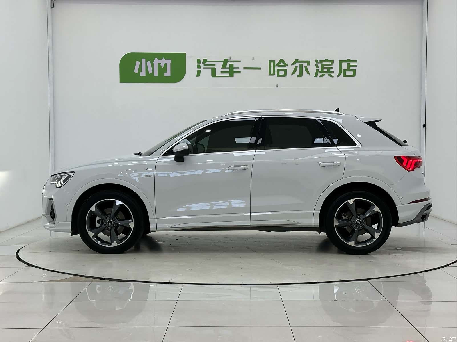 Audi Q3, 2023 все фото