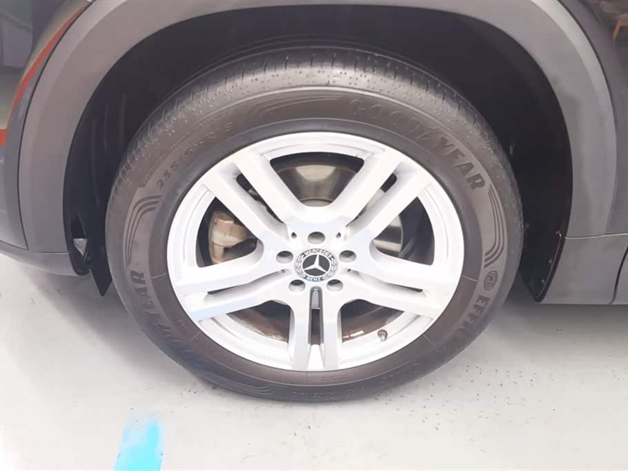 Mercedes-Benz GLB Mercedes-Benz GLB