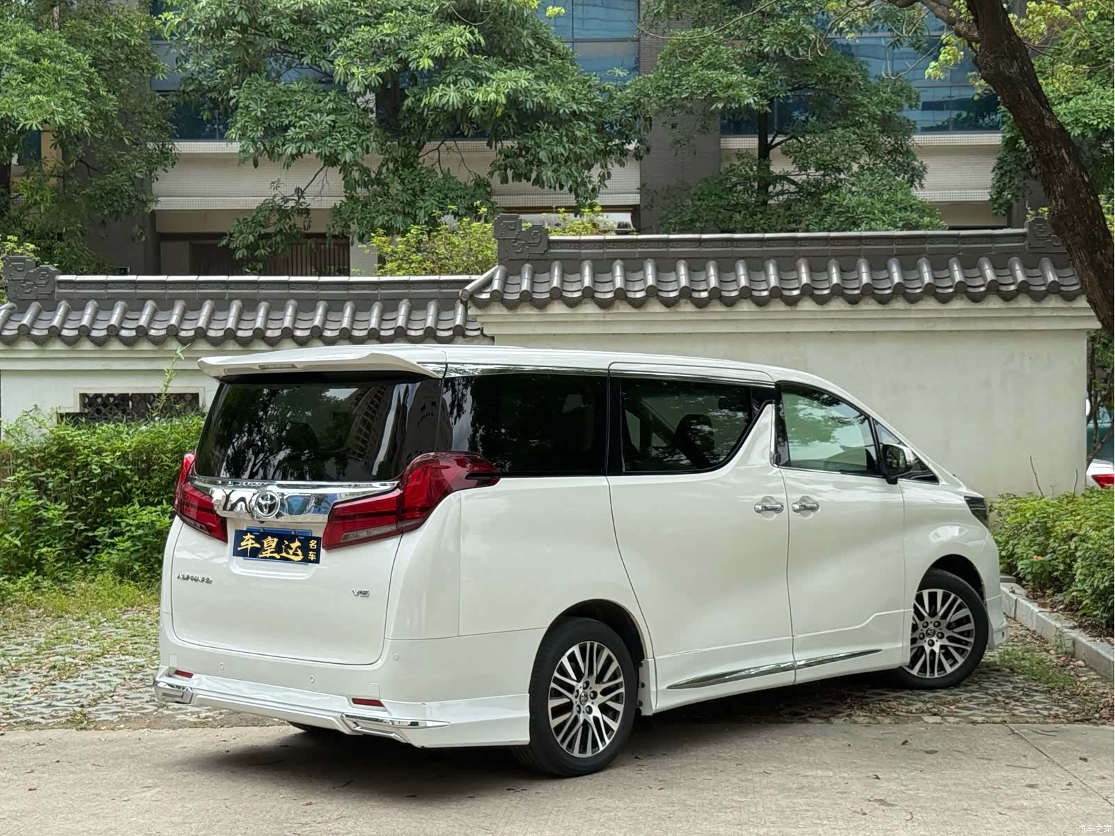 Toyota Alphard, 2016 6