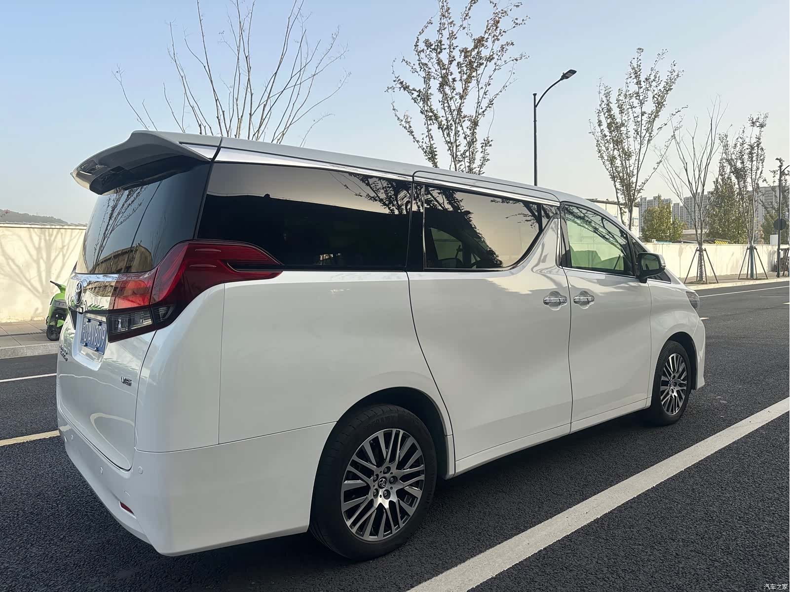 Toyota Alphard, 2017 8