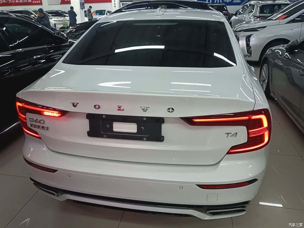Volvo S60, 2021 4