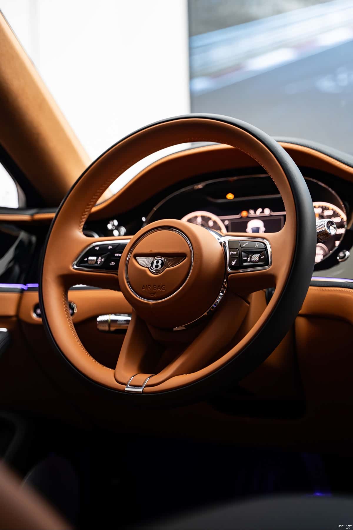Bentley Flying Spur, 2023 7