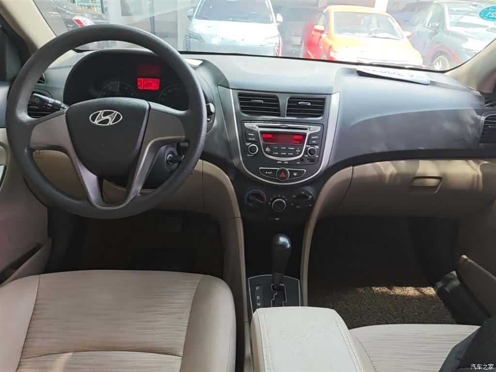 Hyundai GLS, 2016 10