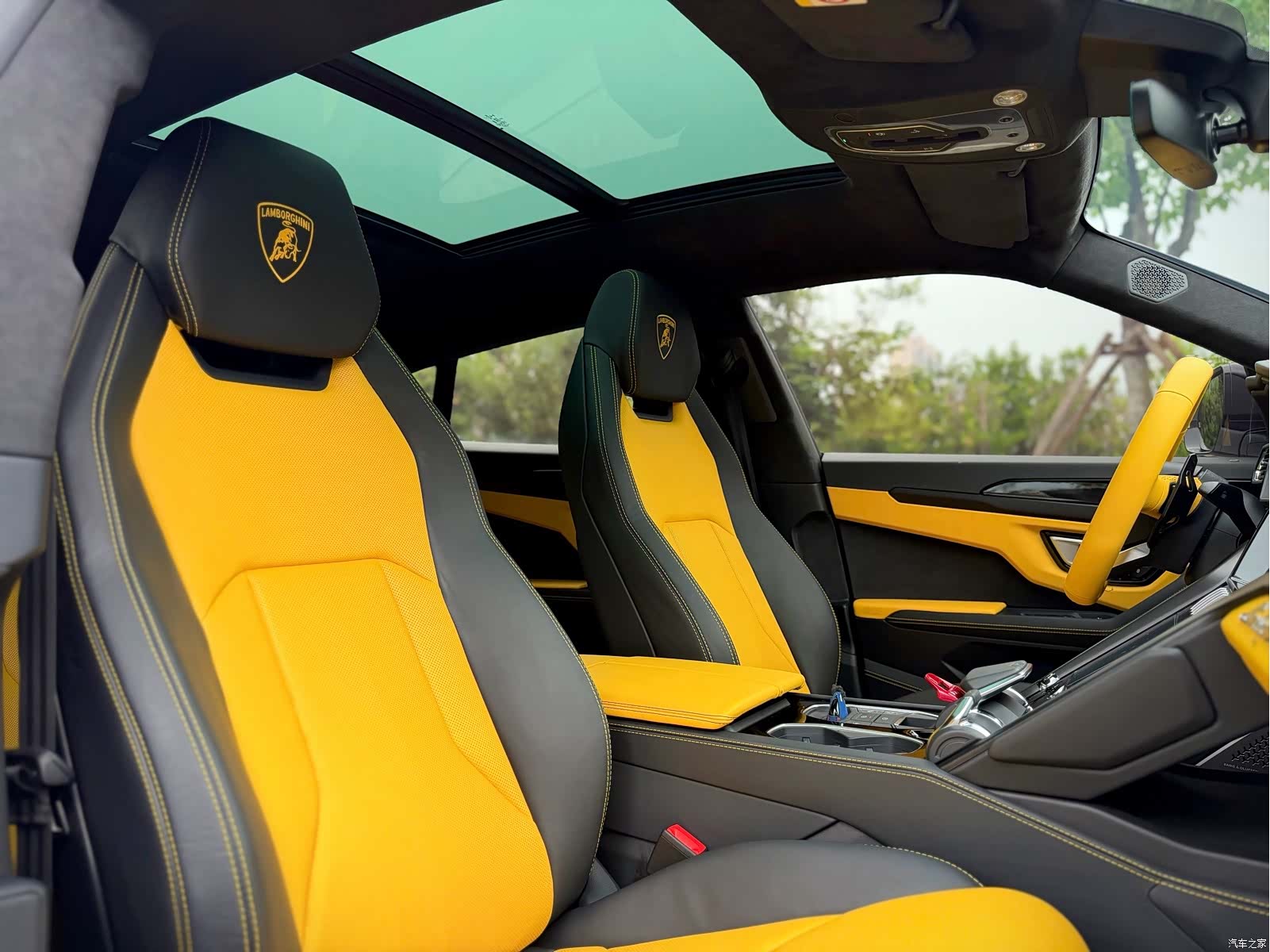 Lamborghini Urus, 2022 18