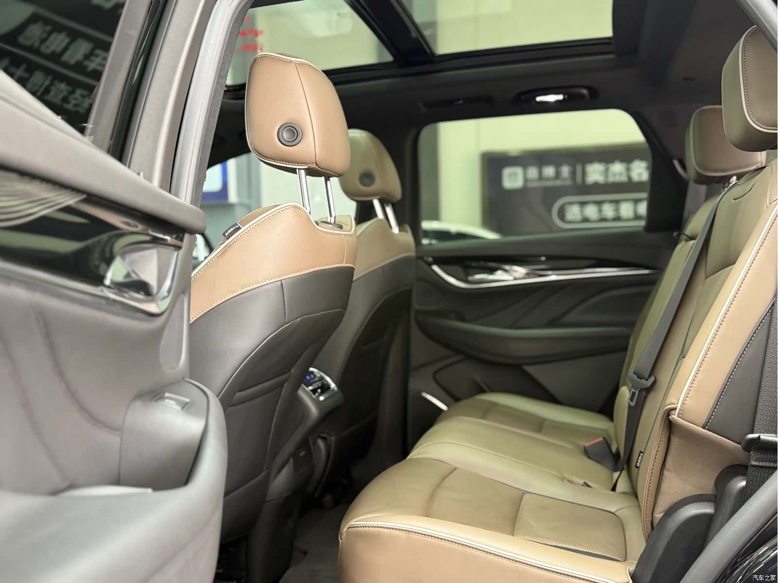 Buick Enclave, 2022 10