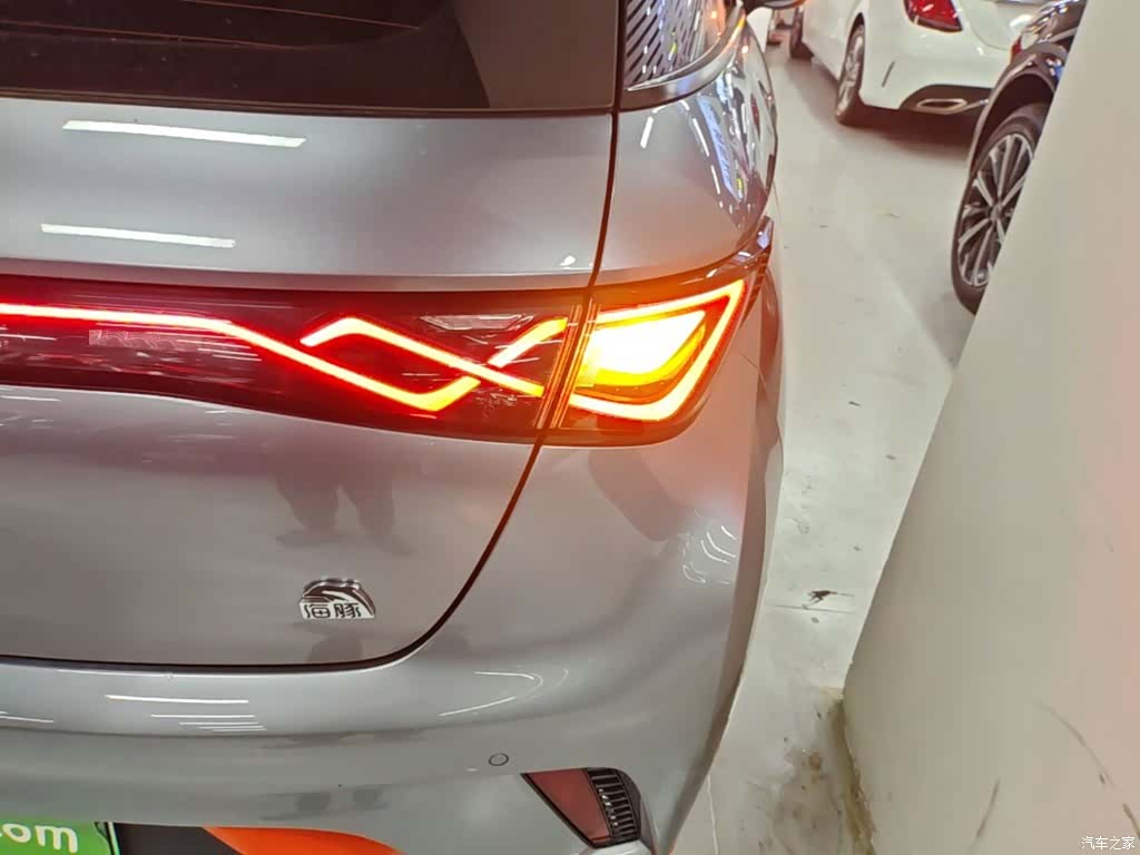 BYD Dolphin, 2022 8