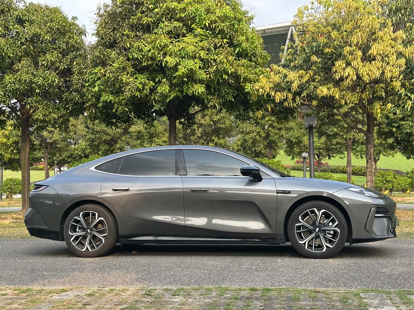Geely E8, 2026 10
