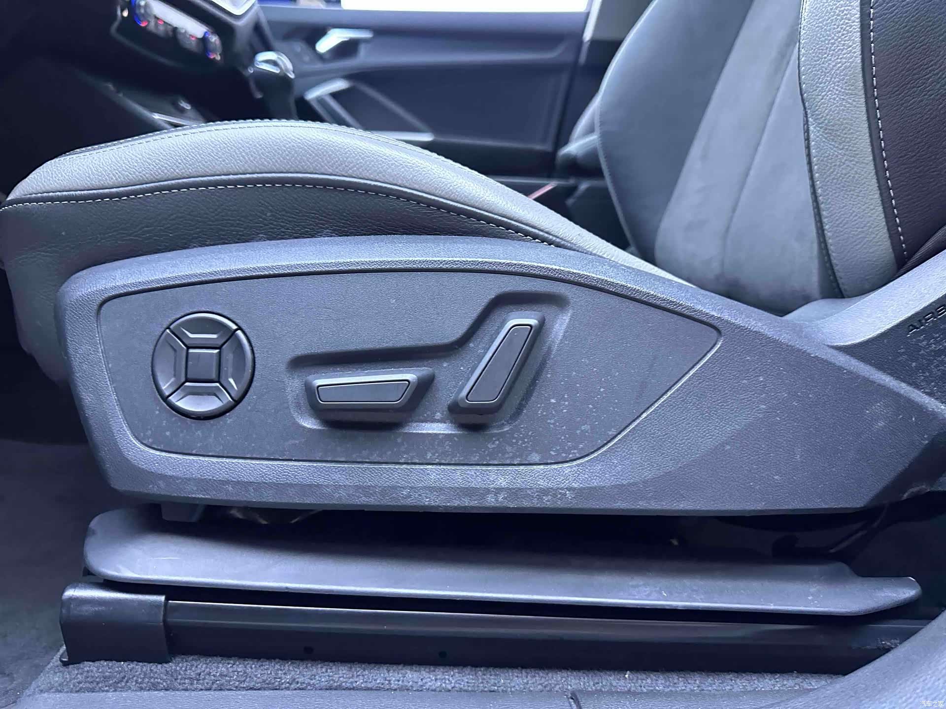 Audi Q3, 2022 18