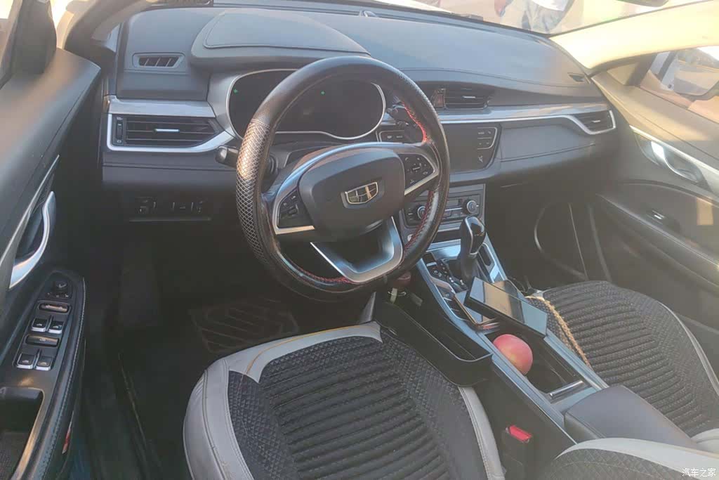 Geely Emgrand, 2019 12