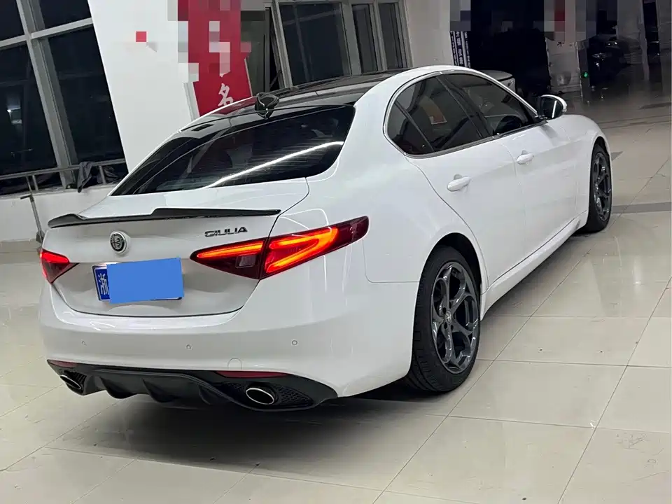 Alfa Romeo Giulia