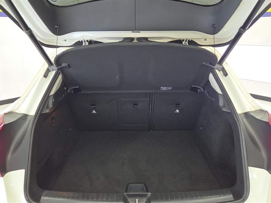 Mercedes-Benz GLA Mercedes-Benz GLA
