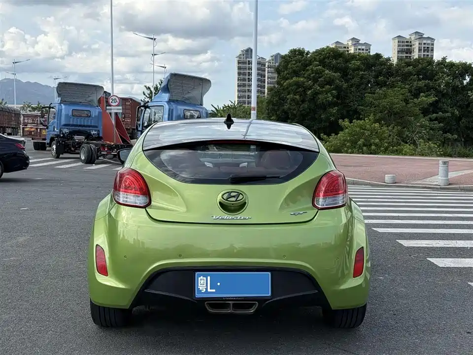 Hyundai Veloster