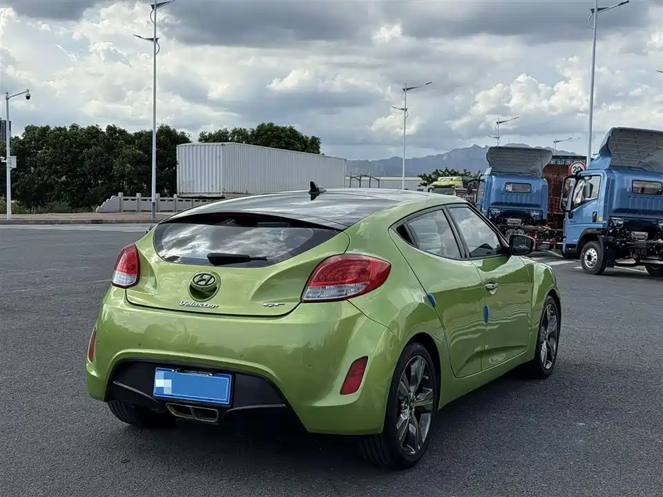 Hyundai Veloster