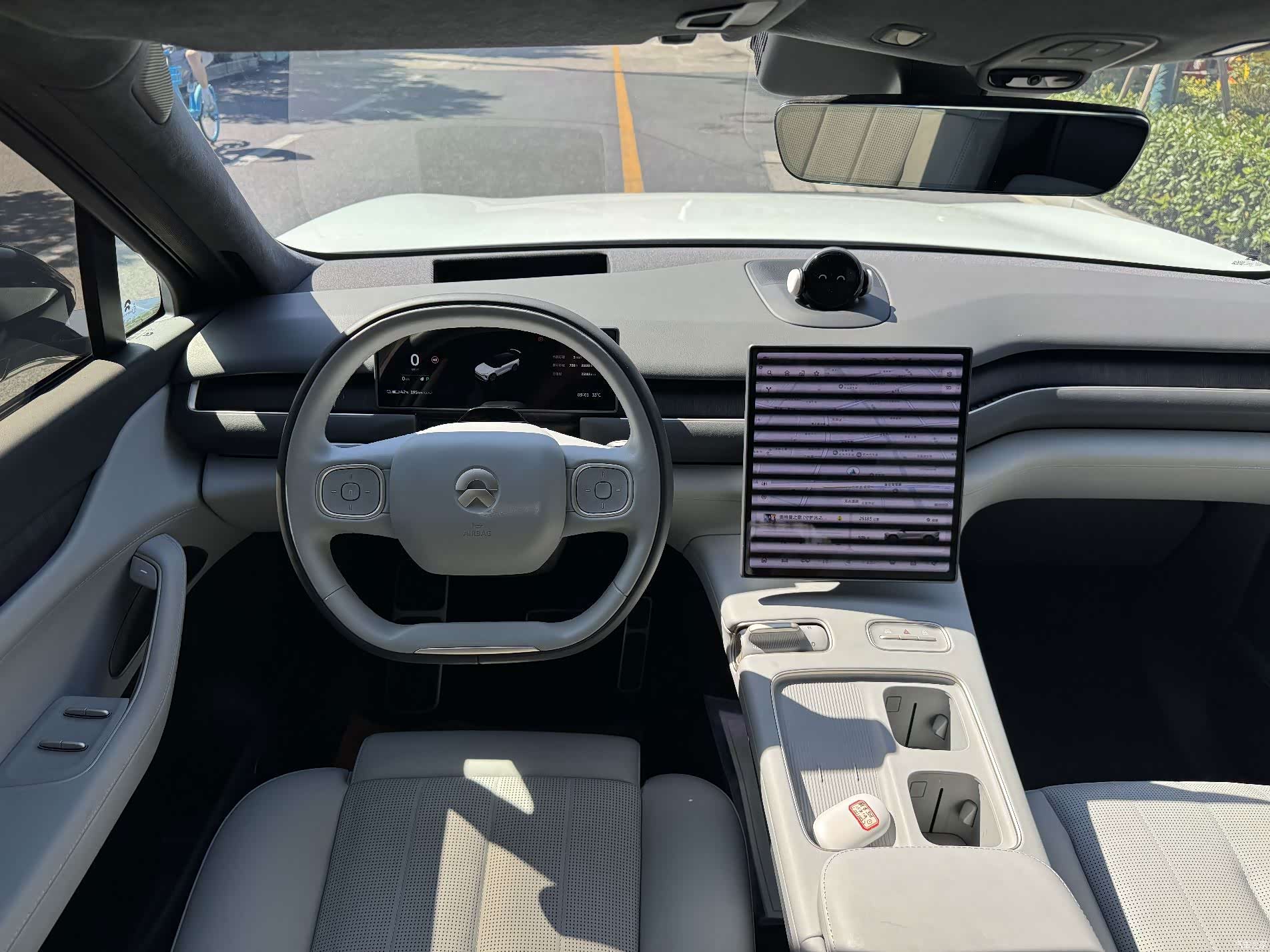 NIO ES8, 2025 10