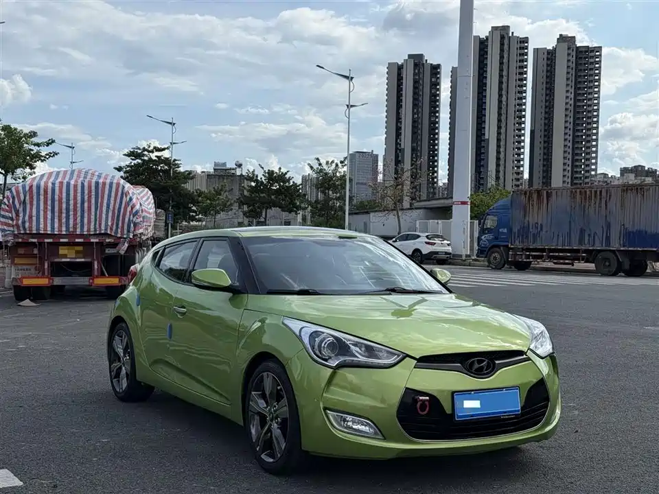 Hyundai Veloster