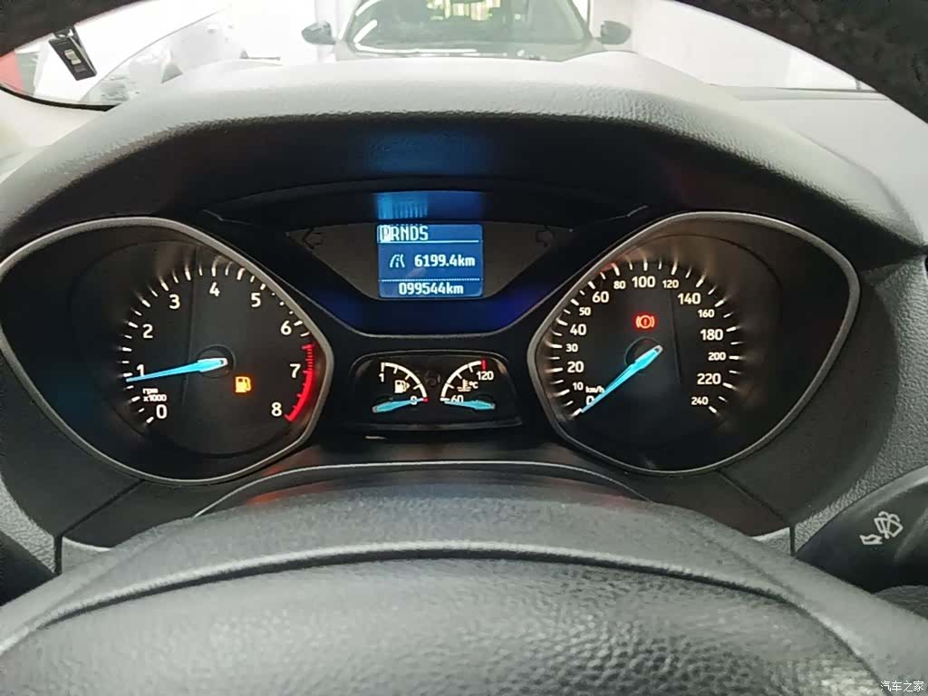 Ford Focus, 2016 12
