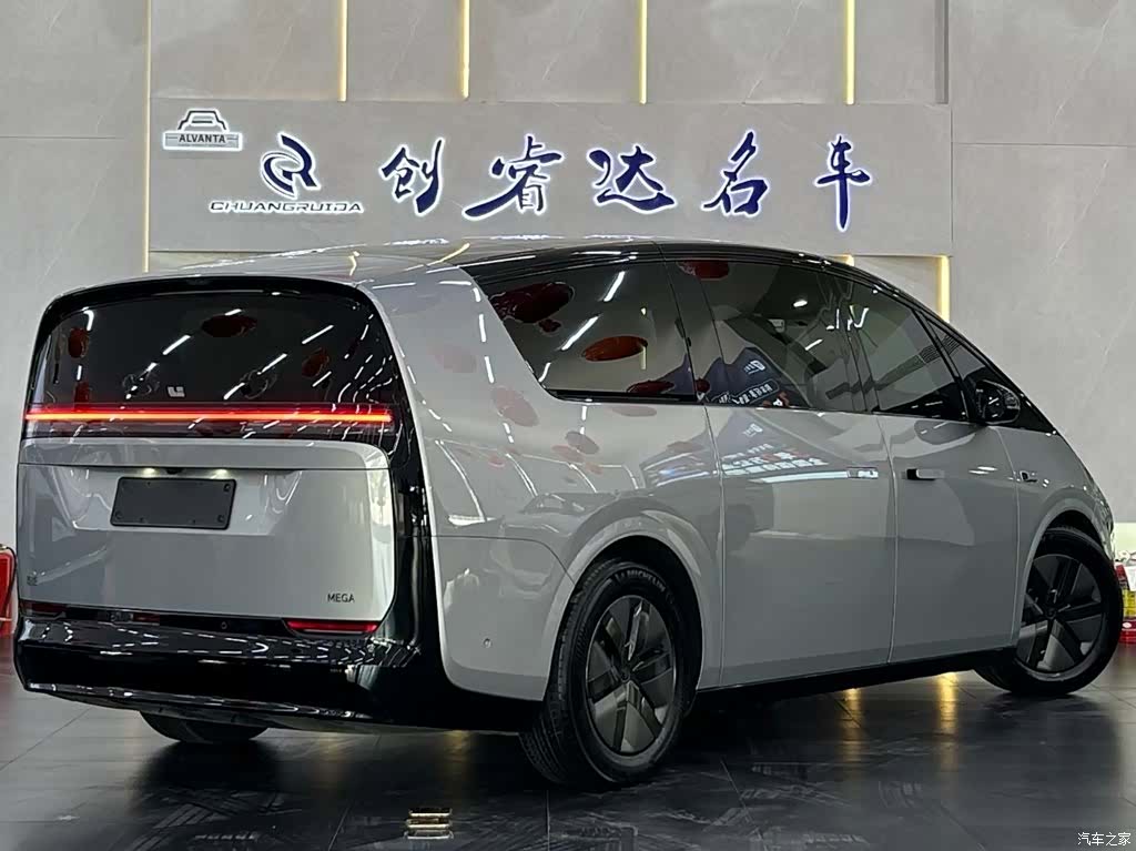 Li Auto MEGA, 2025 2