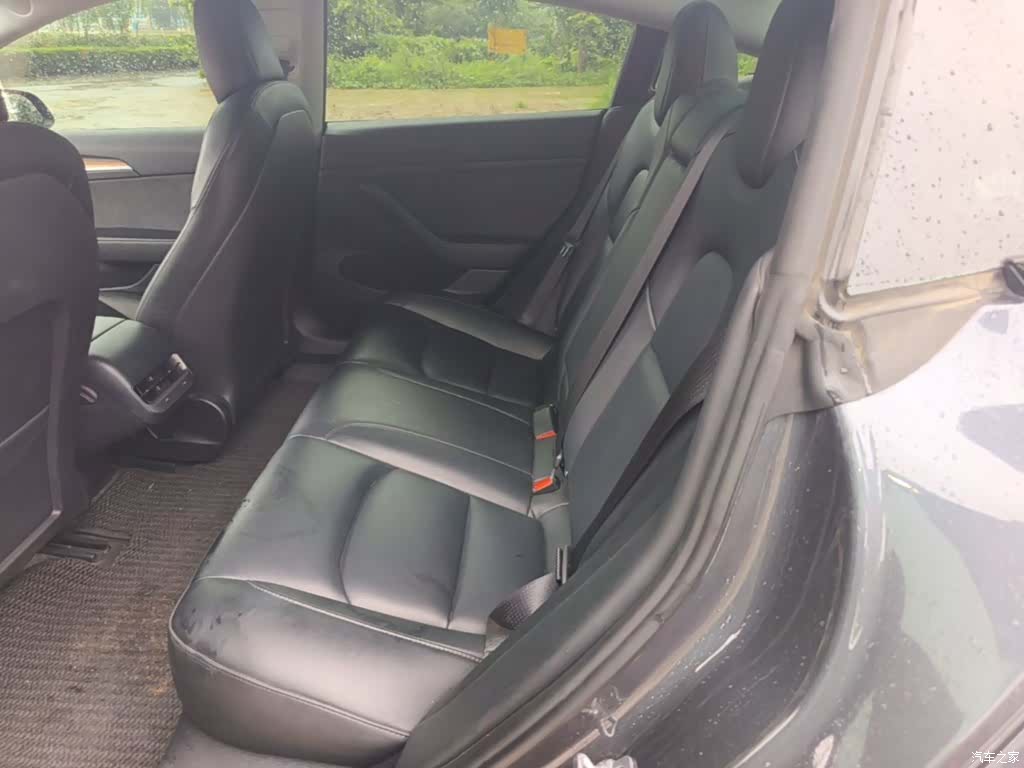 Tesla Model 3, 2022 17