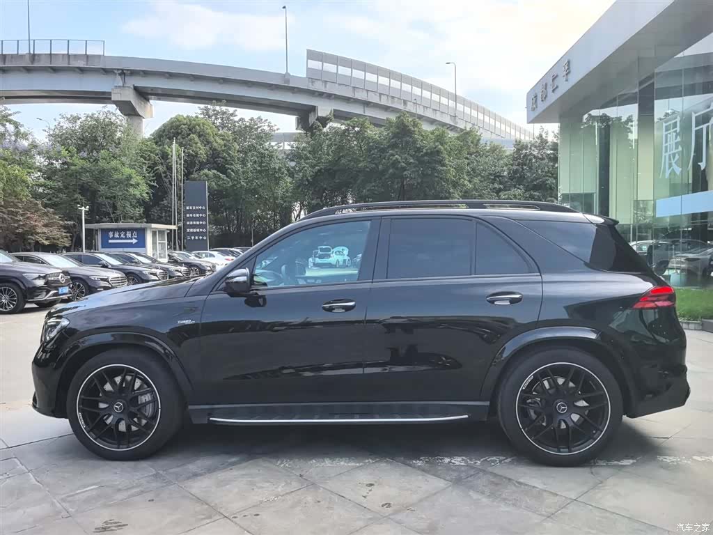 Mercedes-Benz GLE, 2025 все фото