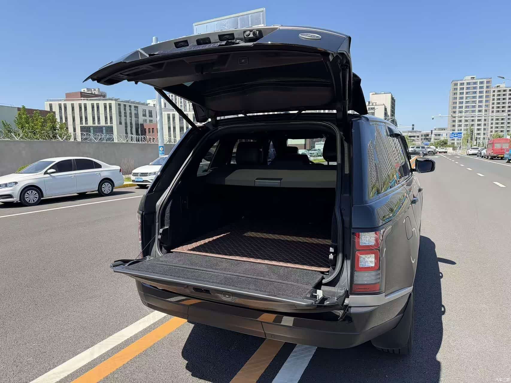 Land Rover Range Rover, 2015 16