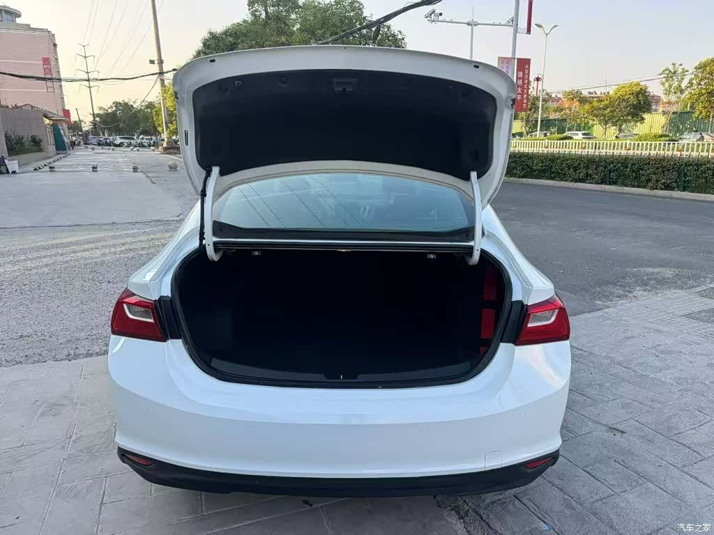 Chevrolet XL, 2019 13