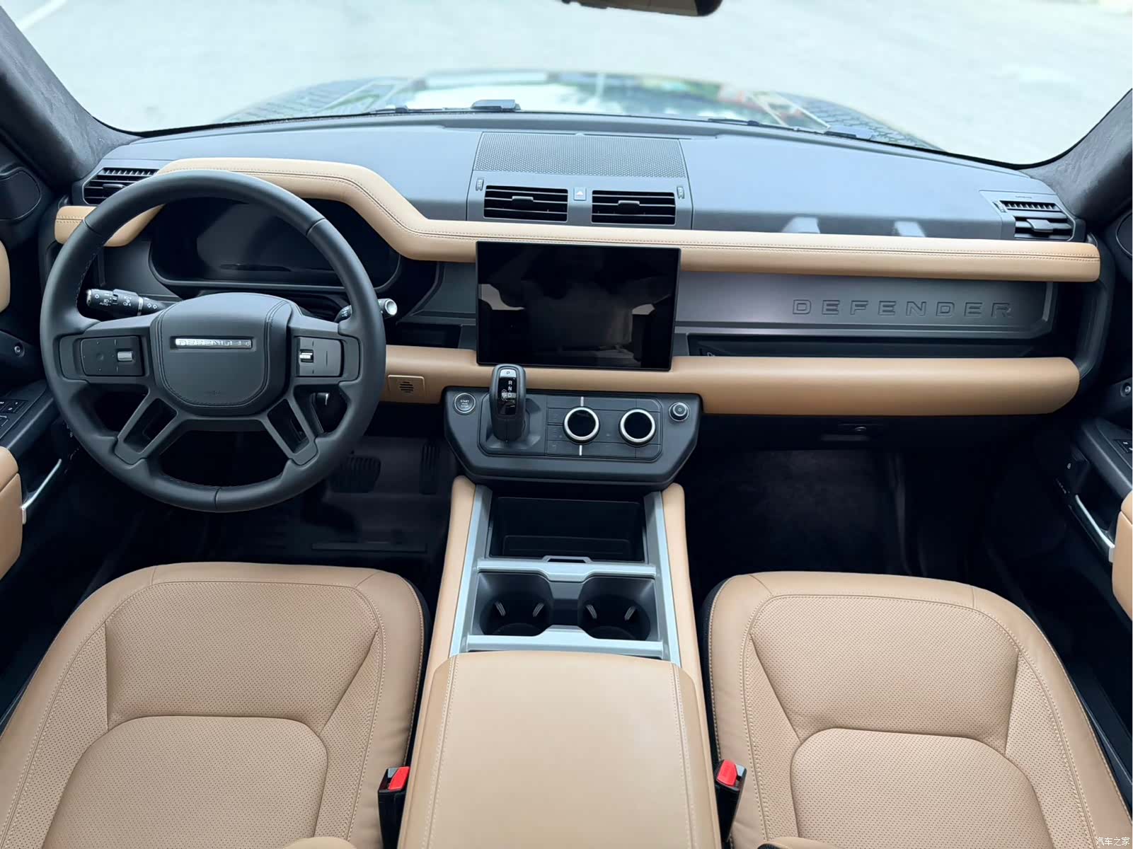 Land Rover Defender, 2026 10