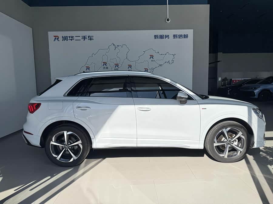 Audi Q3 2025, фото 3