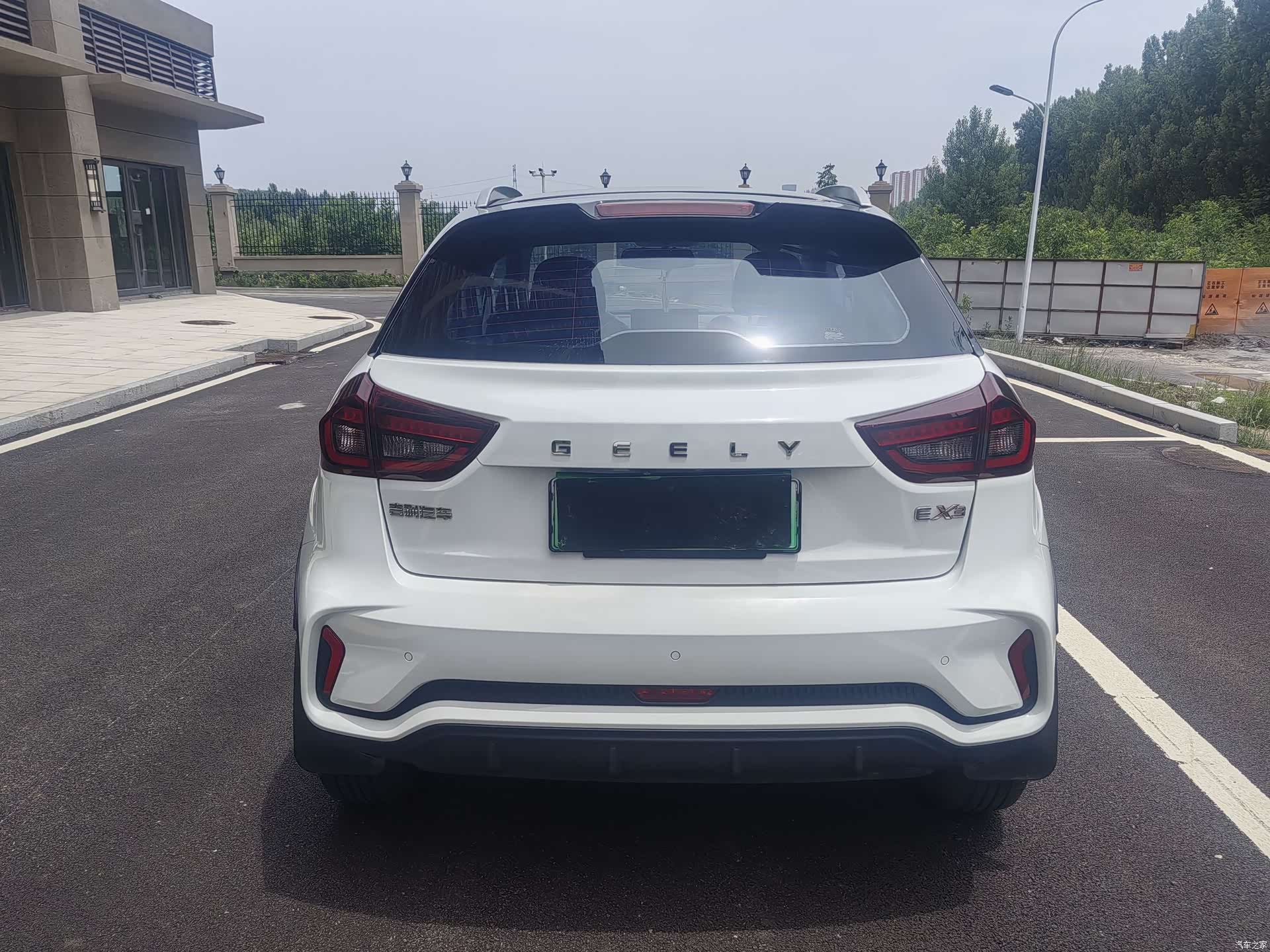 Geely EX3, 2022 11