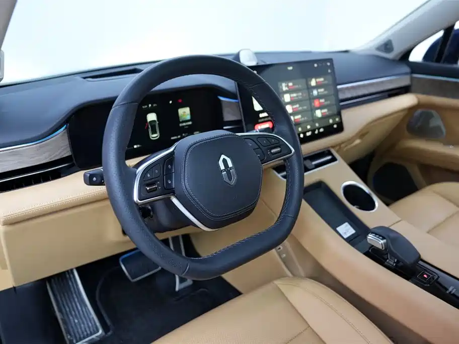 AITO Ask the world M5