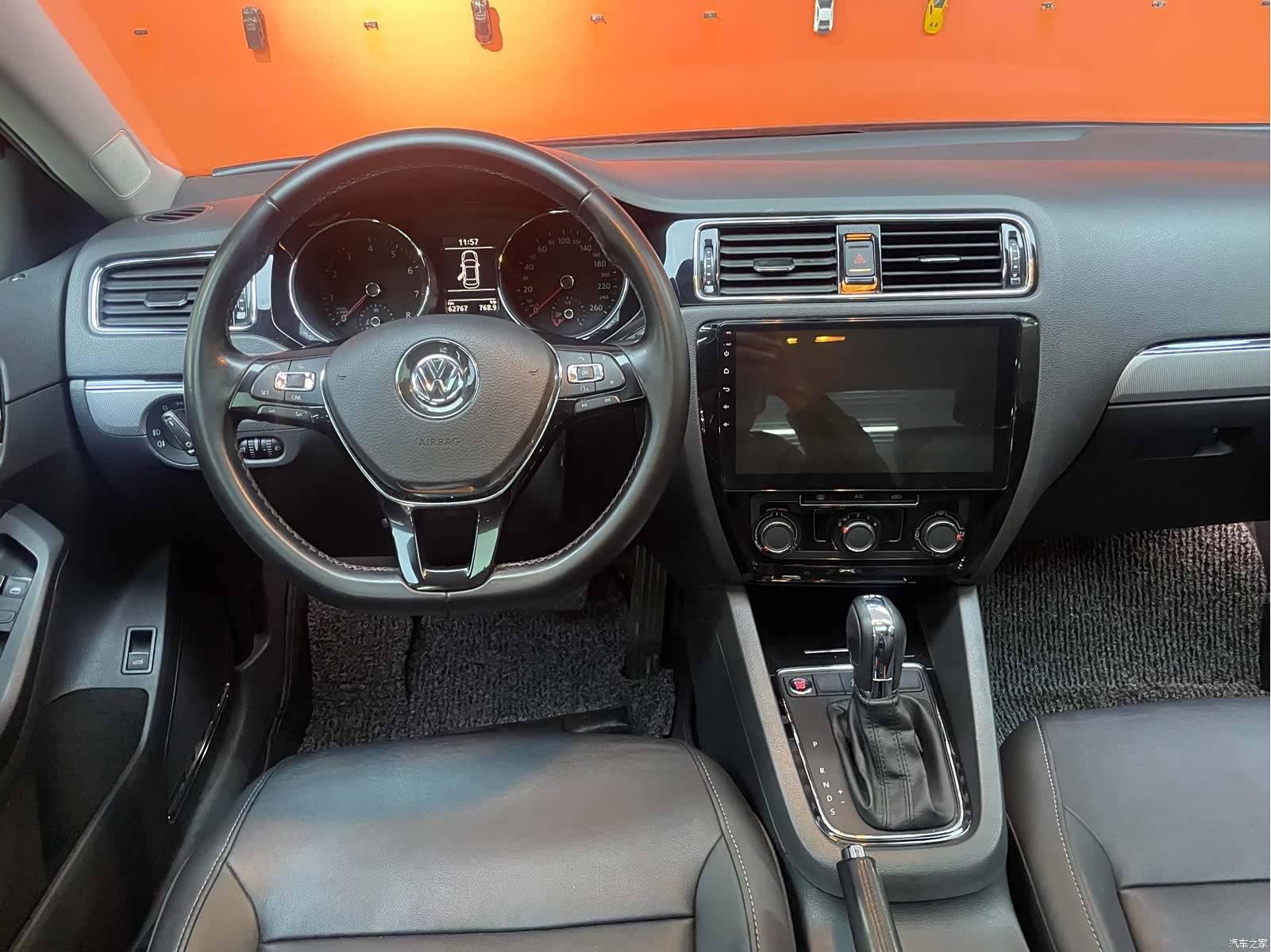 Volkswagen Sagitar, 2018 10