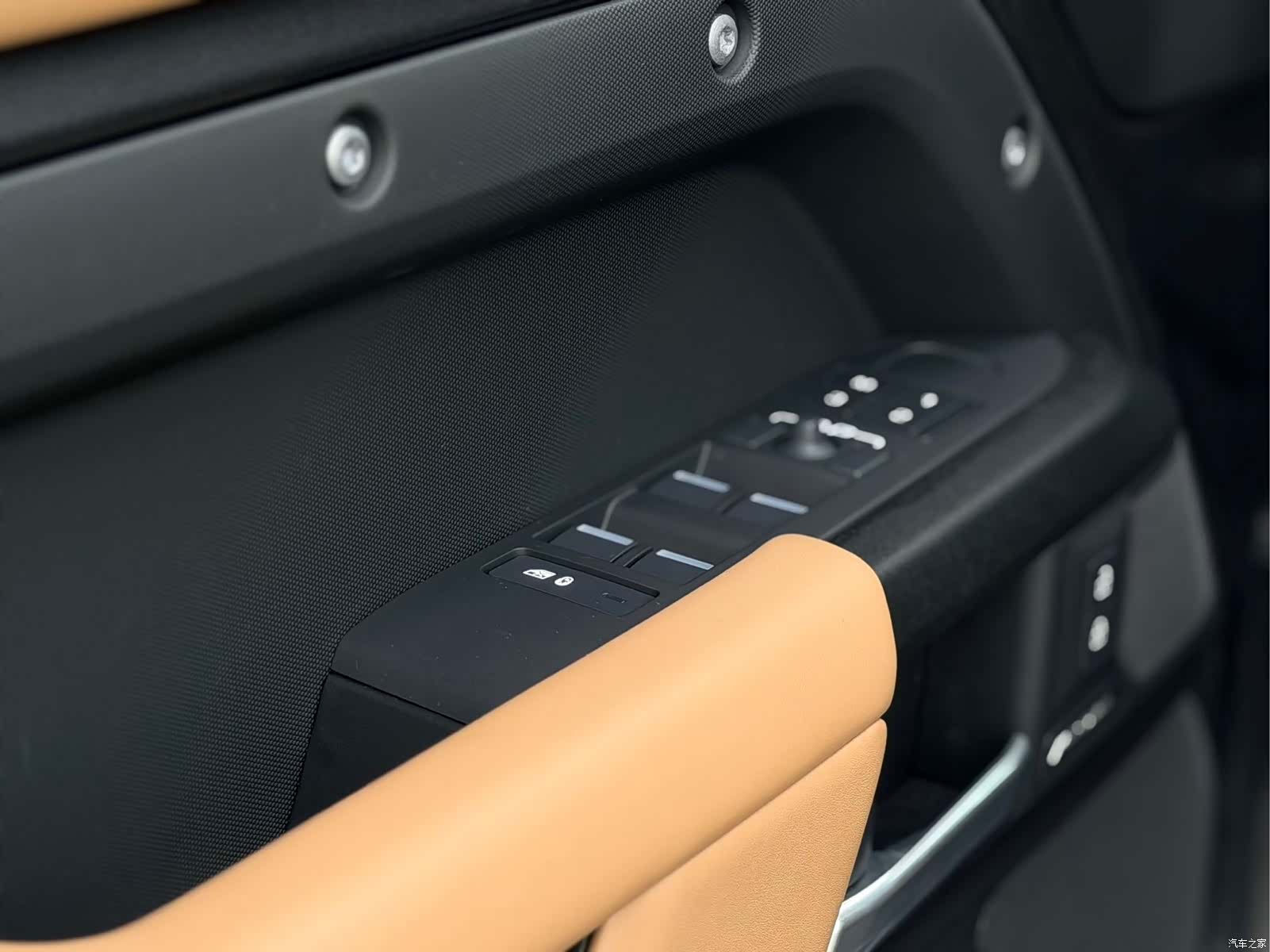 Land Rover Defender, 2026 16