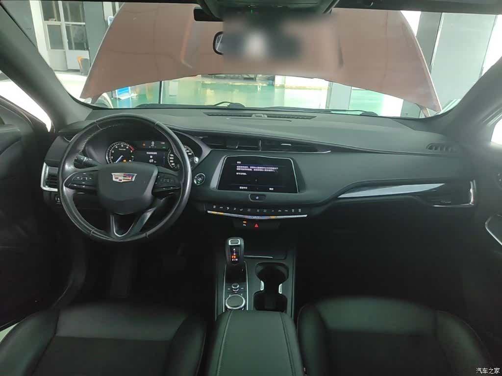 Cadillac XT4, 2019 10