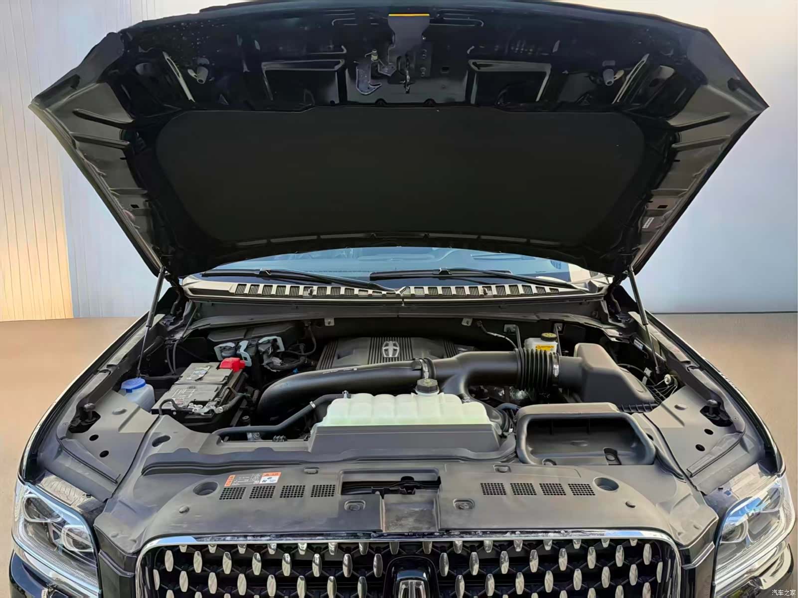 Lincoln Navigator, 2026 8