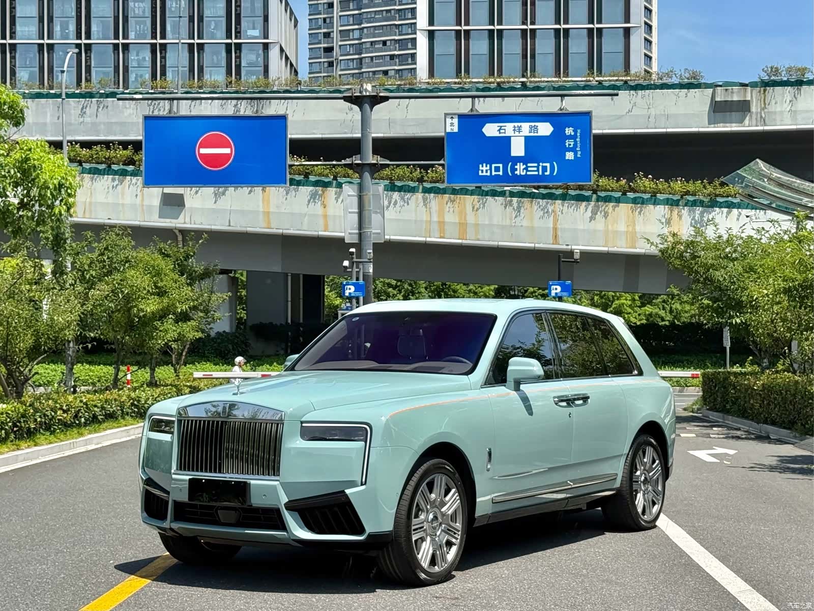 Rolls-Royce Cullinan, 2025 3