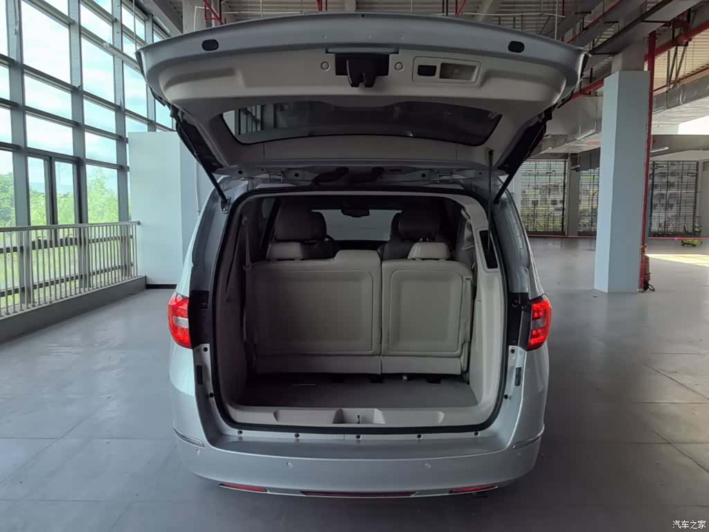 Buick GL8, 2016 19