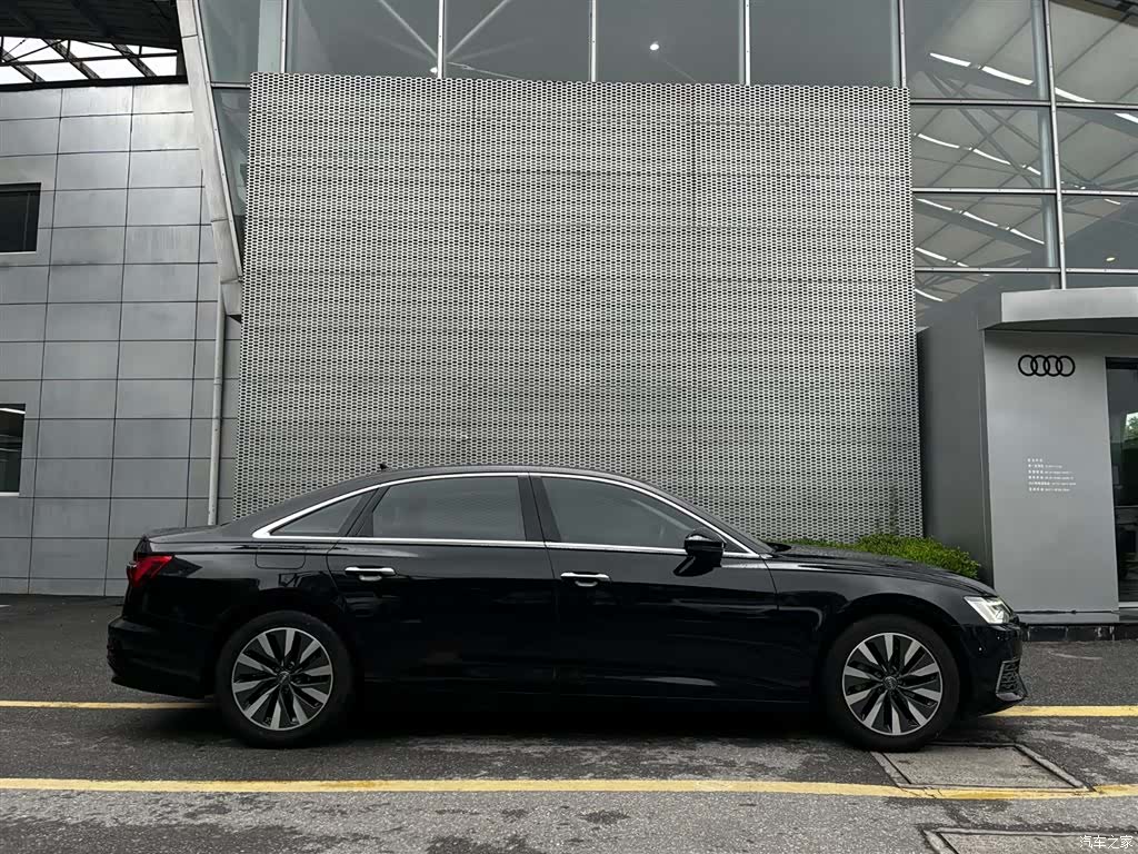 Audi A6L, 2020 4
