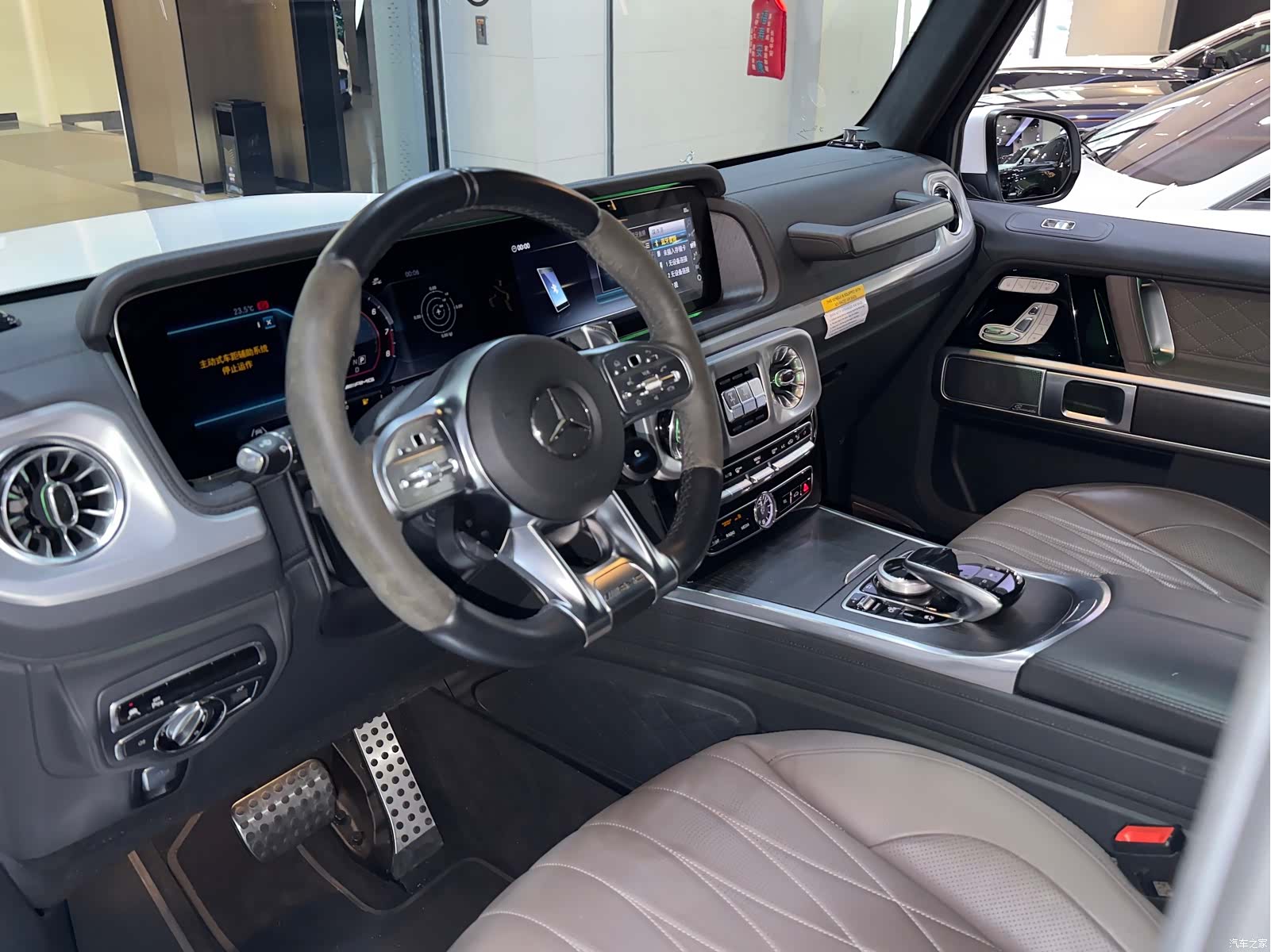 Mercedes-Benz G-Class, 2023 все фото