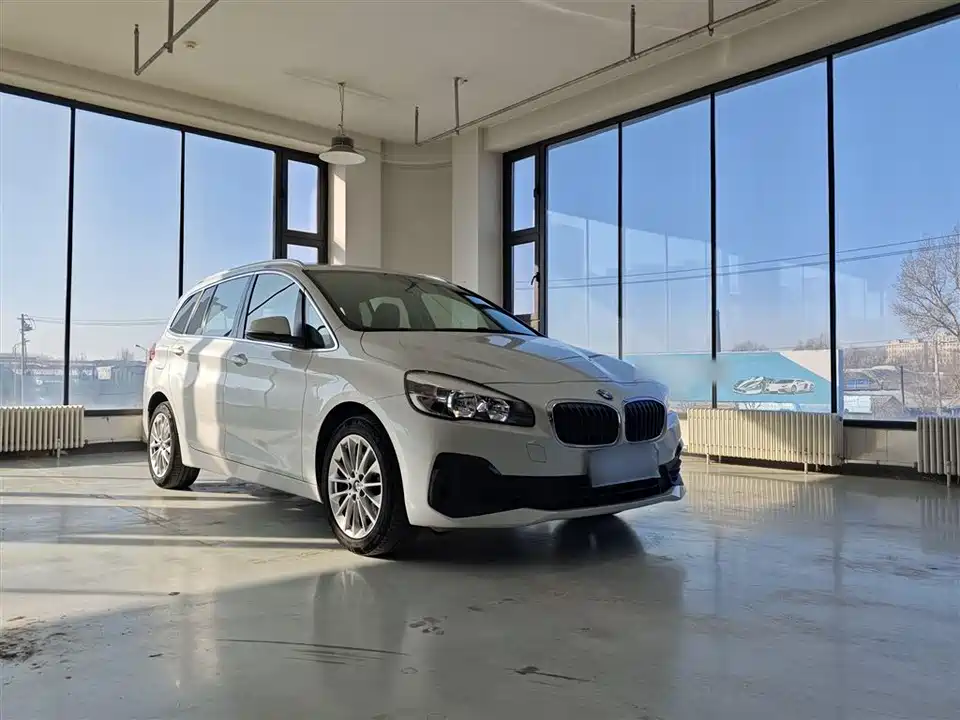 BMW 2 series multifunctional station wagon