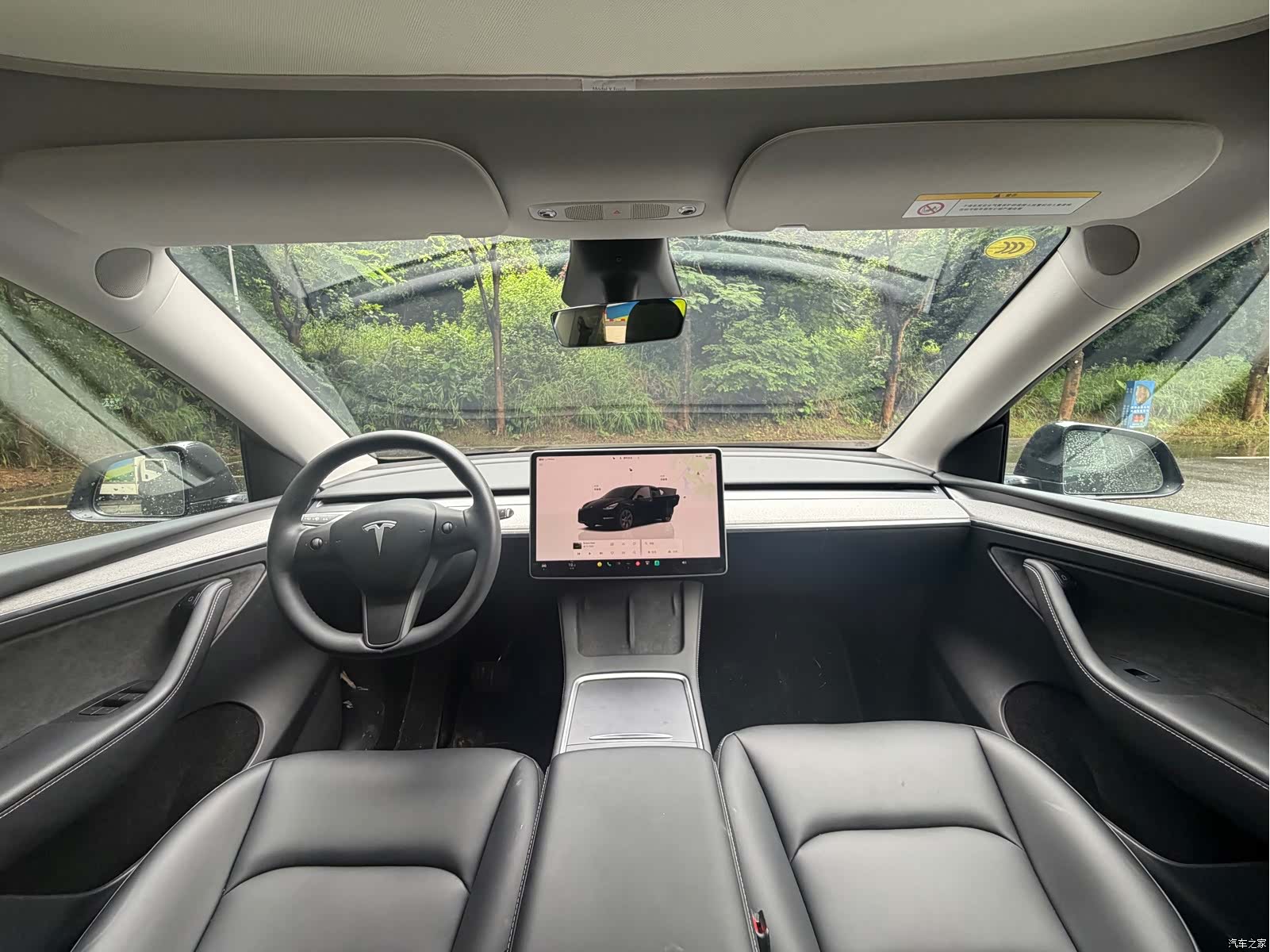 Tesla Model Y, 2024 8