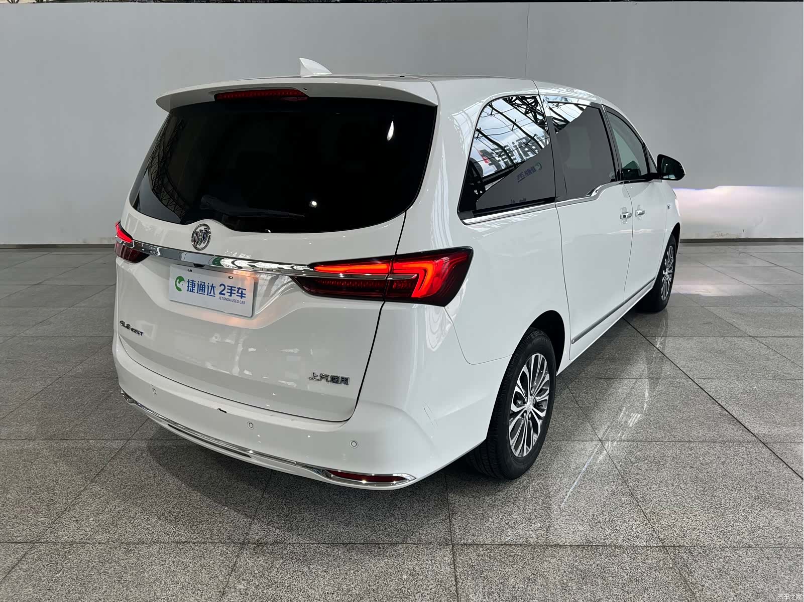 Buick GL8, 2022 2