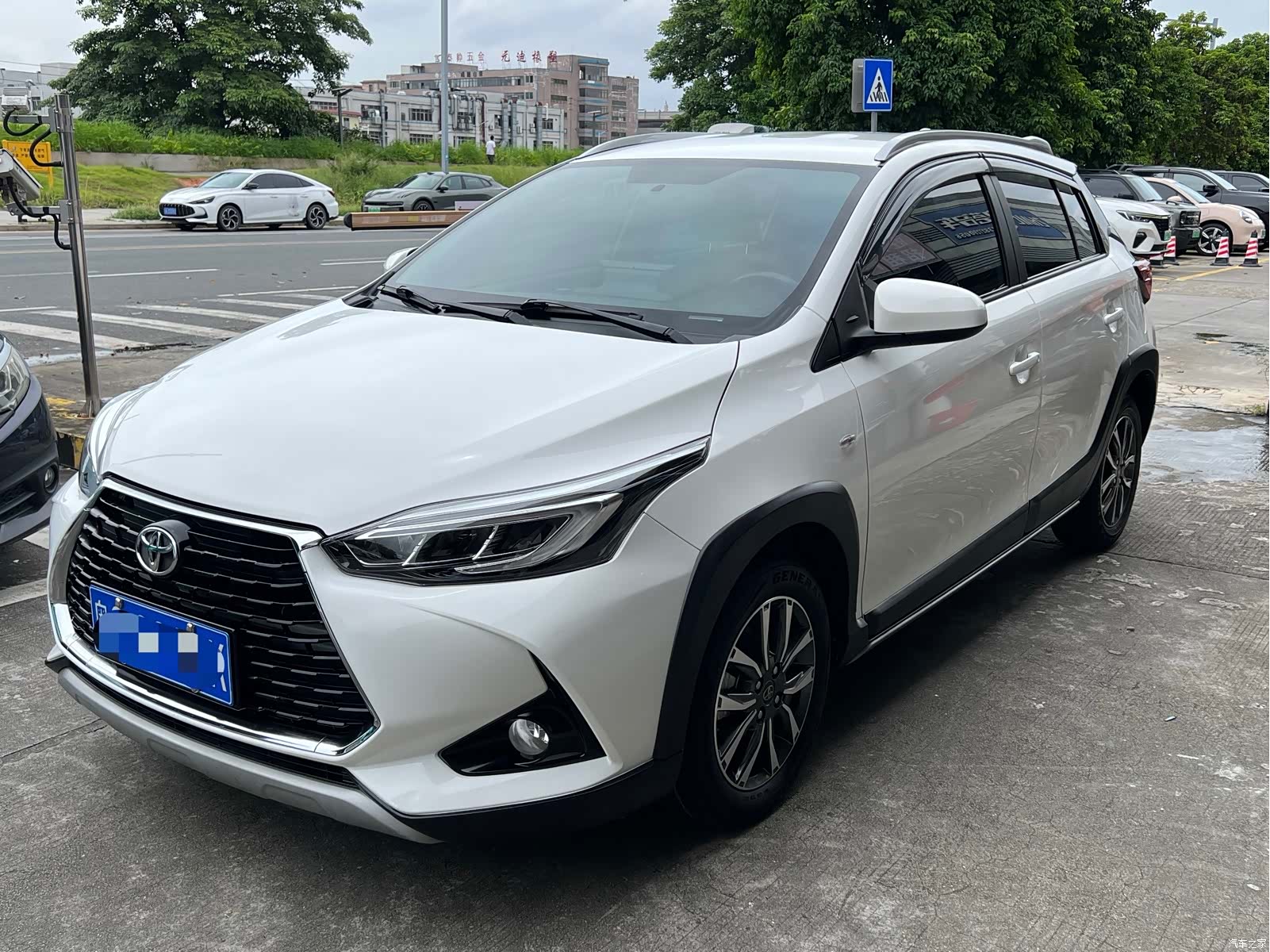 Toyota YARiS L