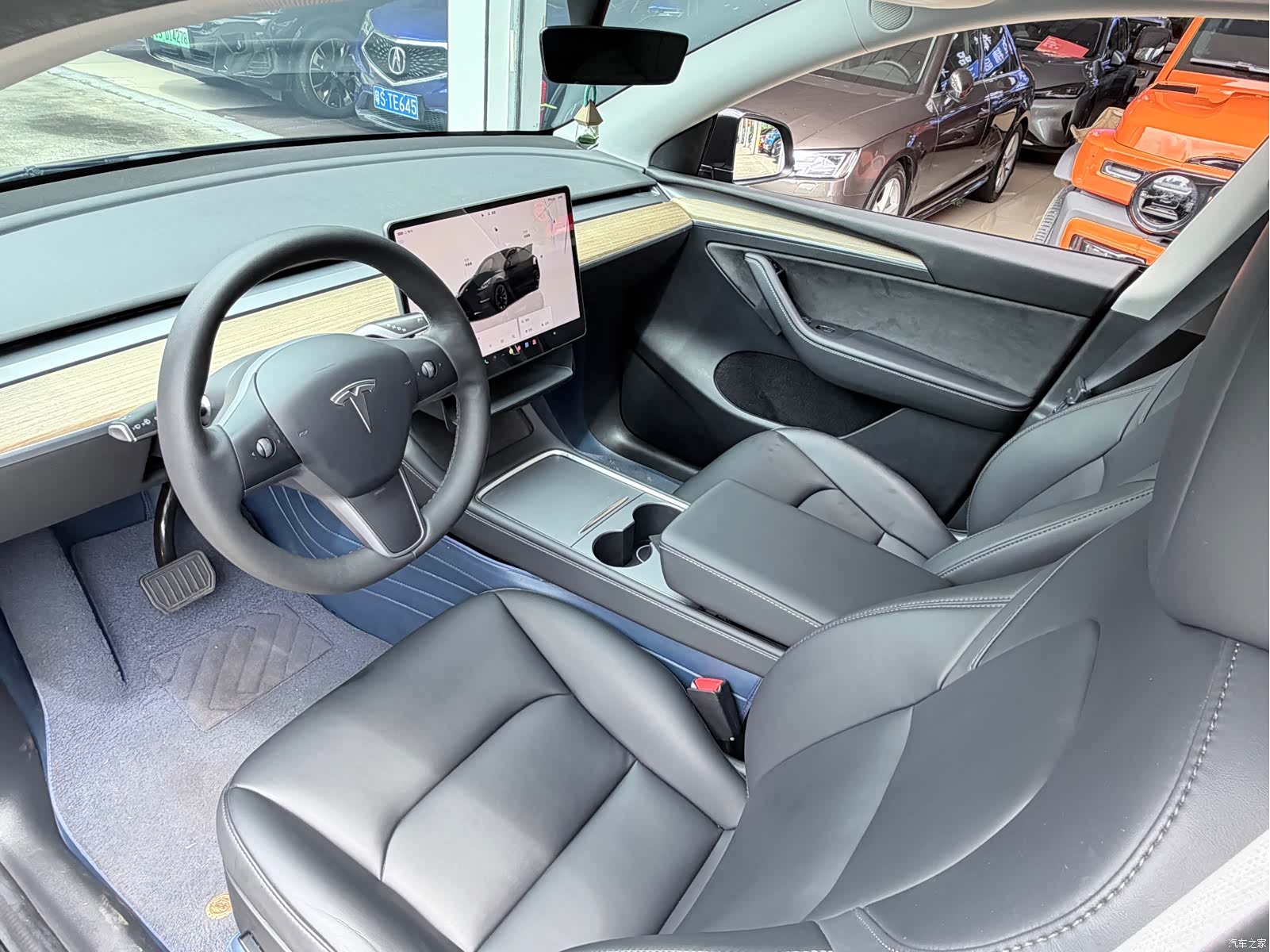 Tesla Model Y, 2022 4
