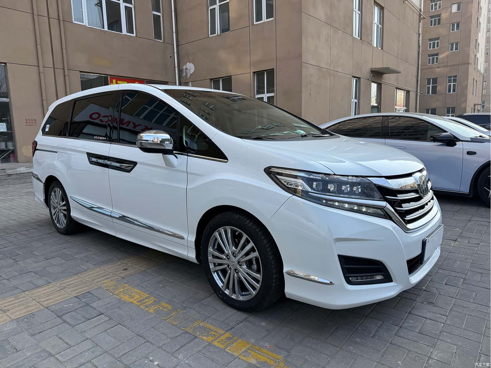 Honda Elysion, 2017 3