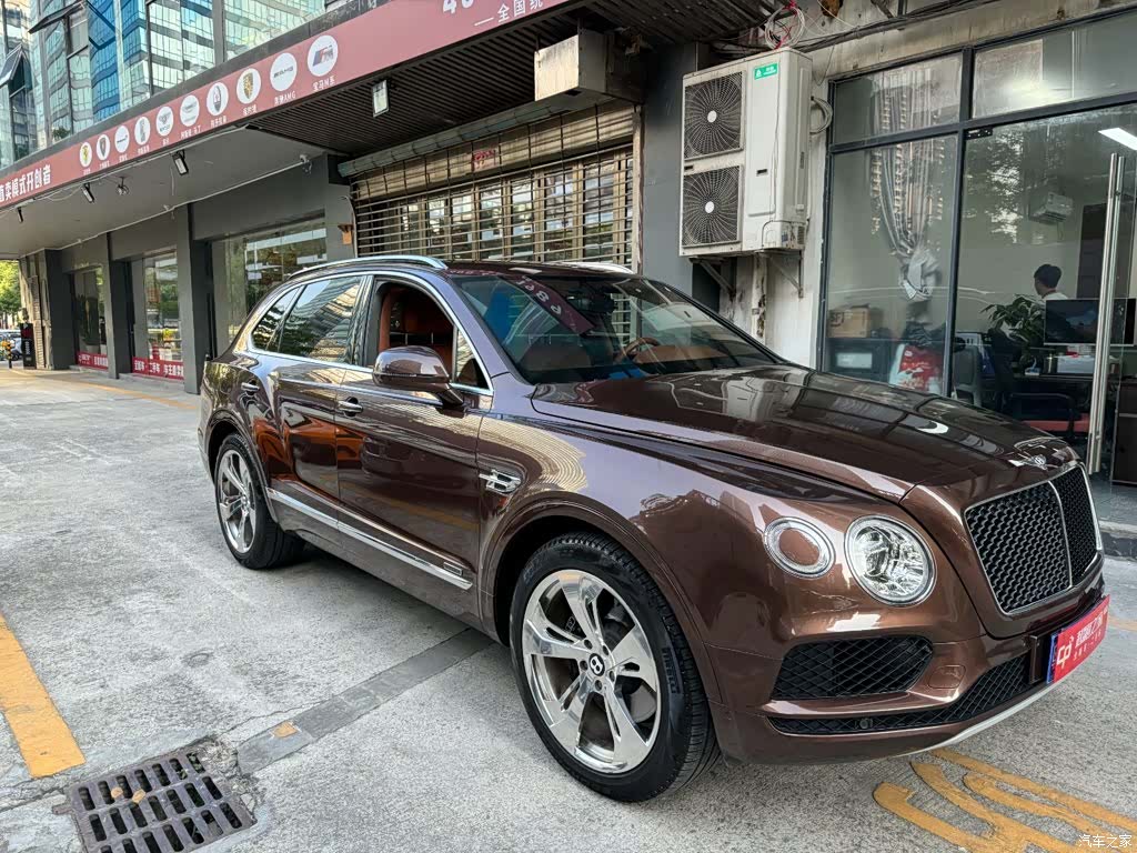 Bentley Bentayga, 2018 4
