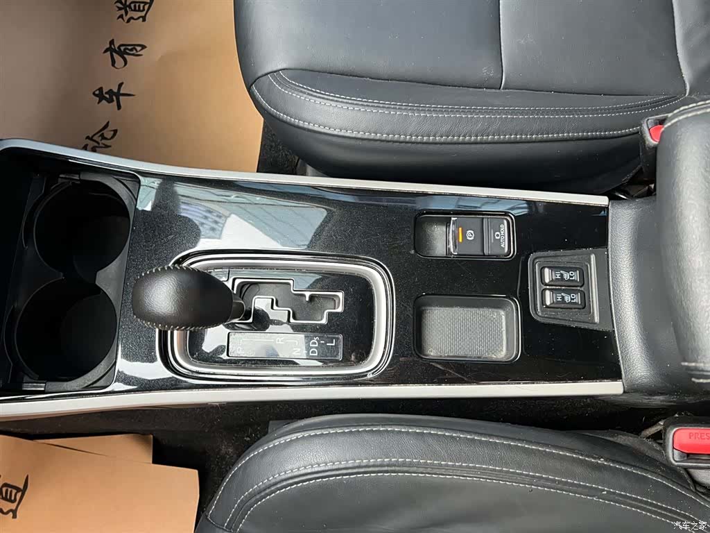 Mitsubishi Outlander, 2019 13