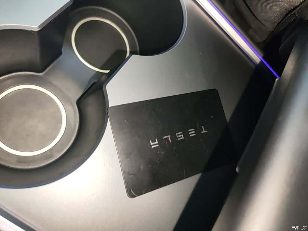 Tesla Model Y, 2022 9
